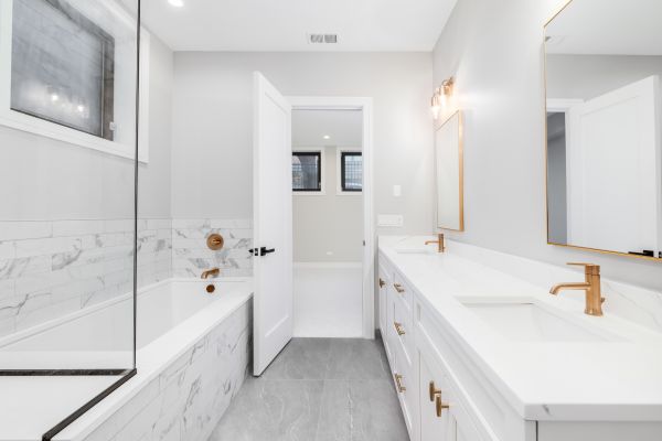 Cost of Bathroom Installation in Livonia